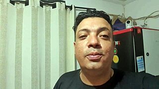 Latina amateur Paty shows off her big ass in a solo performance