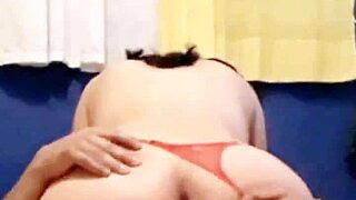 Amateur Mexican woman rides her tampon in naughty video