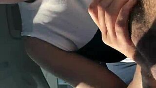 Tinder slut gets her pussy and mouth fucked in a car