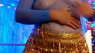 Steffi Tuesday's voluptuous vagina takes center stage in this solo performance