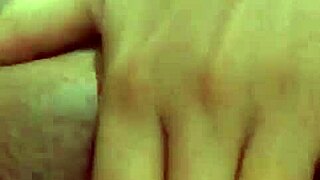 Solo play of a Venezuelan student