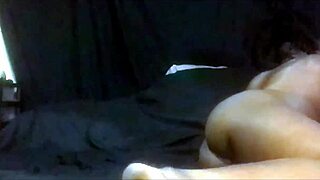 Mature beauty Kats hosts group chat with horny participants