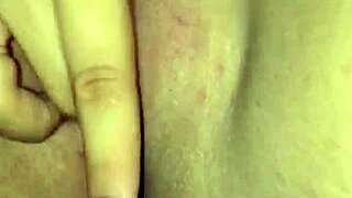 Amateur girl squirts while pleasuring herself