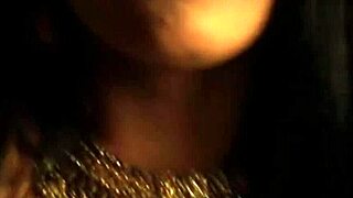 Funky beats and Indian beauty's seductive dance