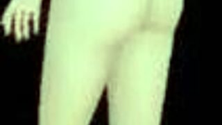 Sakura's pure and innocent dance in the nude