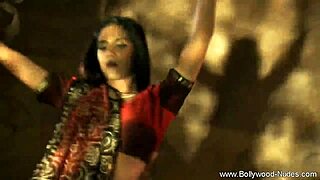 Pretty Indian women’s erotic dance performance