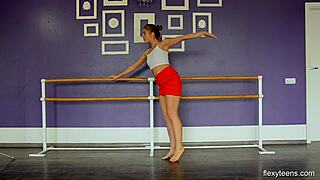 Hot Russian gymnast Yanna strips