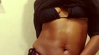 Naejae’s solo performance includes a seductive strip tease and a squirting scene
