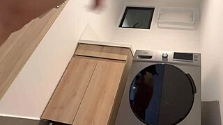 Homemade video with hot kissing and amateur sex