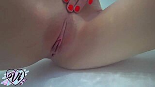 A homemade video of a teen masturbating in the bathtub with an underwater camera gives a very sensual effect