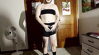 Country redheaded gay shows off his big dick after a workout