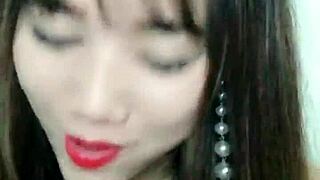 Hot girl on Uplive: Steamy webcam action