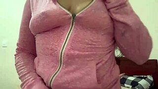 Steamy homemade video of young stepmom's solo play