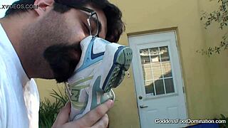 Foot fetish action at a yard sale