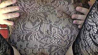 Hairy pussy cheating wives get cum inside for pregnancy