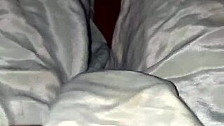 Cross dressing gay masturbates with hot aunt Reshmi Shalwar