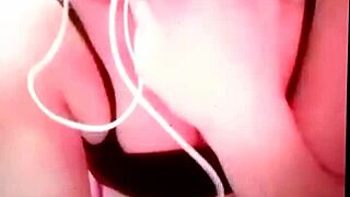 Cam porn with a hot girl who likes to have fun
