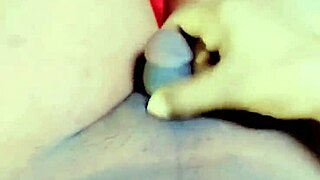 Asian amateur enjoys anal sex and wetting her ass