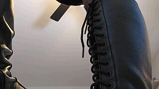 Chuymaury's ball busting with domme mommy
