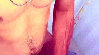 New amateur masturbates in the bathroom and shows off his pervert tendencies