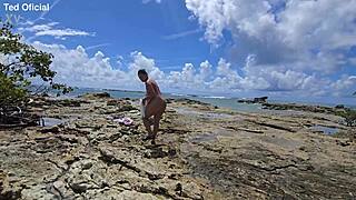 man, ted slammed his dick into that brazilian mestiça at morro de são paulo, so hot!