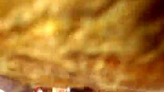 Guy rewarded the girl with a blowjob in his car for her work
