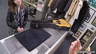 Hey, wanna see Pawnstar meet a rockstar at XXX Pawn?