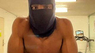 Damn, Working Out My Neck and Shoulders Hard for the Ladies! Check This Black Muscle in Action!
