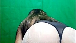 Reptilian teen seeking big cocks for wild sex with horny girls