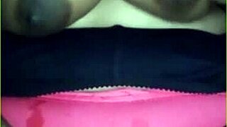 Bongo boudi teases with her bare assets