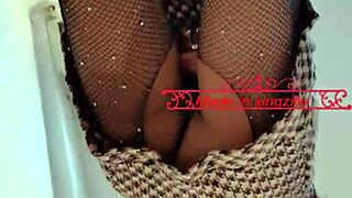 Xingzifei's outdoor adventure in shiny black silk stockings