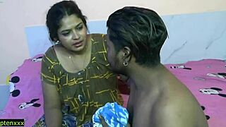 Village Bhabhi's Beautiful Pussy in Hot Sex