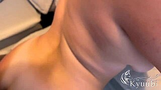 Acordei com bucetinha molhada, mamei gostoso e sentei até gozar!