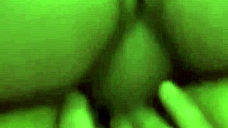 Esposa Traindo o Marido com Vizinho Enquanto Ele Trabalha!